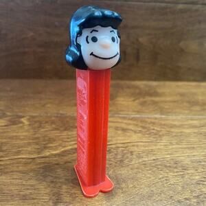PEZ Vintage Lucy Charlie Brown Pez Dispenser